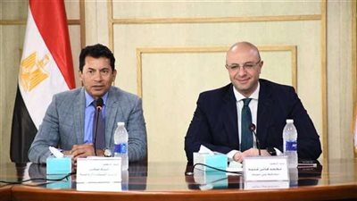 وزير الشباب والرياضة يلتقي نواب وشيوخ بني سويف ويوجه بإنشاء مركزا للسلاح وصالة لرفع الأثقال