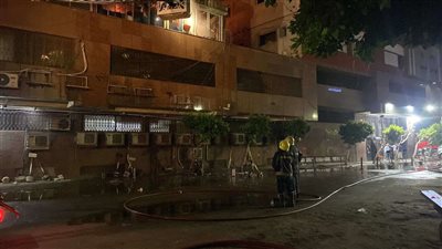 عاجل ..حريق يلتهم مبنى تابع لشركة أدوية وسط البلد.. و4 سيارات إطفاء للسيطرة على النيران