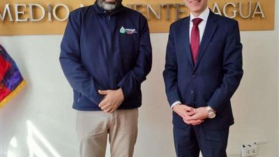 السفير  حاتم النشار يبحث سبل التعاون  مع وزير البيئة البوليفي