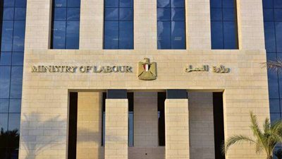 وزارة العمل تعلن وظائف بالسعودية للأطباء المصريين