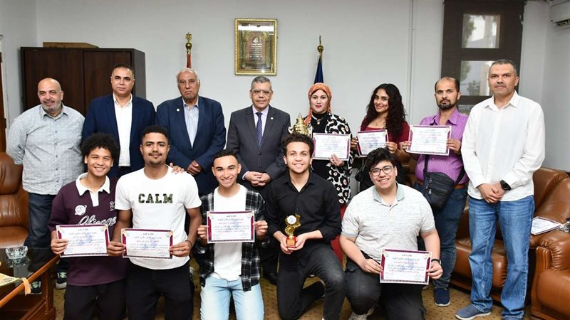 طلاب كلية الهندسة