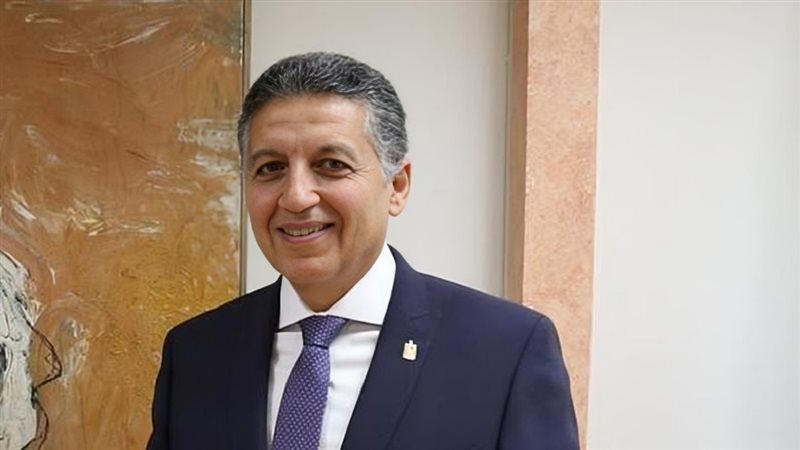 السفير عمر عامر