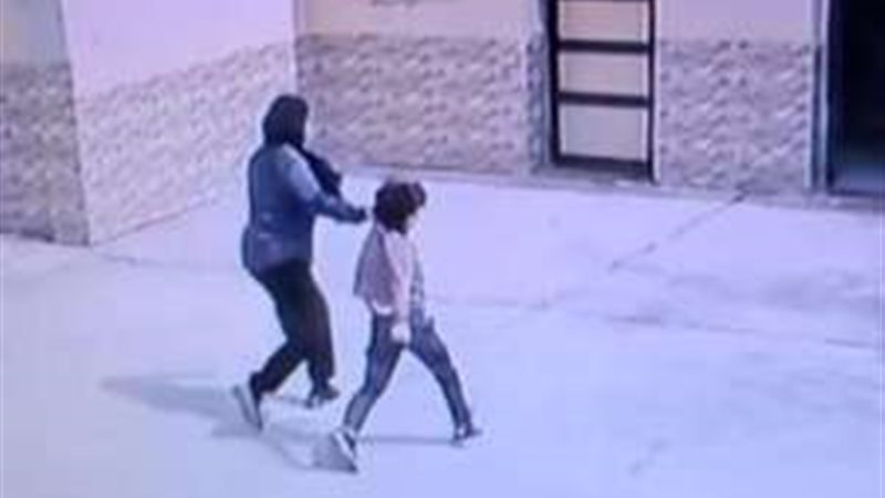 المعلمة المتهمة بضرب