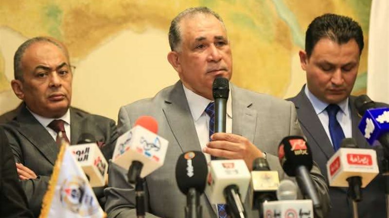 أزمة زيادة الرسوم