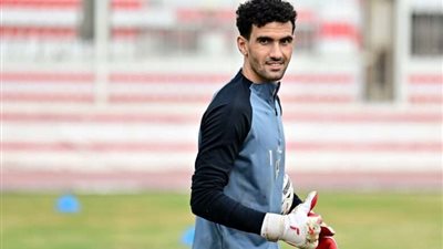 خطأ قاتل من عواد يمنح بيراميدز الأفضلية أمام الزمالك في قمة مثيرة بالدوري المصري