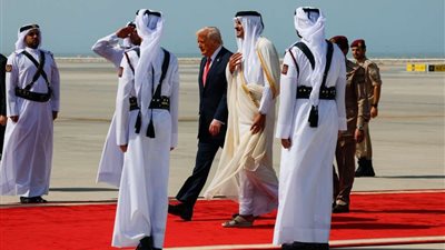 ترامب يصل الدوحة ويجتمع بالشيخ تميم بن حمد بعد قليل