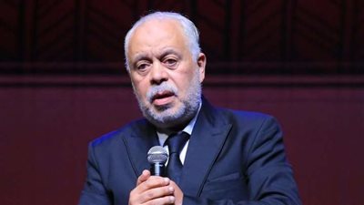 أشرف زكي لـ 