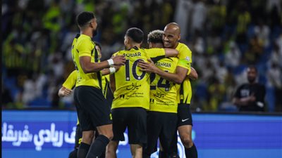 الاتحاد يتوج بلقب الدوري السعودي للمحترفين للمرة العاشرة بعد فوز مثير على الرائد