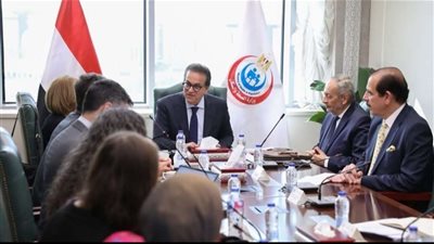 وزير الصحة :نعمل على إعداد كوادر طبية مؤهلة ومدربة