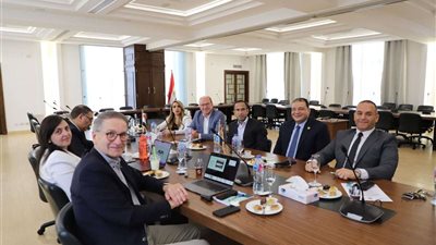 غرفة الإسكندرية تطلق شراكة استراتيجية مع منظمة PUM الهولندية لدعم الشركات الصغيرة والمتوسطة