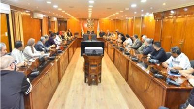 اجتماع بمحافظة أسيوط لتنشيط السياحة النيلية