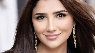 مي عمر تعلن دعمها لزوجة كريم محمود عبد العزيز برسالة قوية 