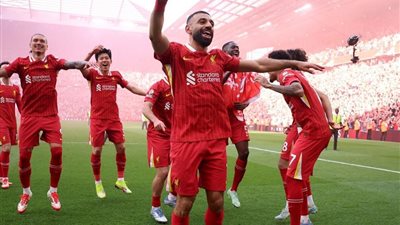 تشكيل ليفربول أمام برايتون.. «صلاح» يقود الهجوم .. وكييزا أساسيًا للمرة الأولى 