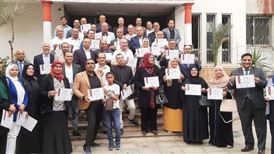 لإخلاصهم في العمل.. وكيل تعليم الشرقية يكرّم عددًا من مديري ووكلاء المدارس | صور