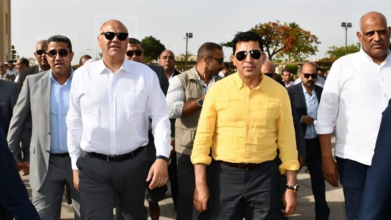 وزير الشباب ومحافظ