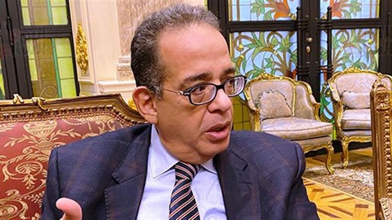طارق عبد العزيز عضو