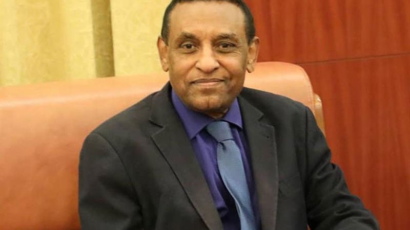 كامل إدريس- رئيس