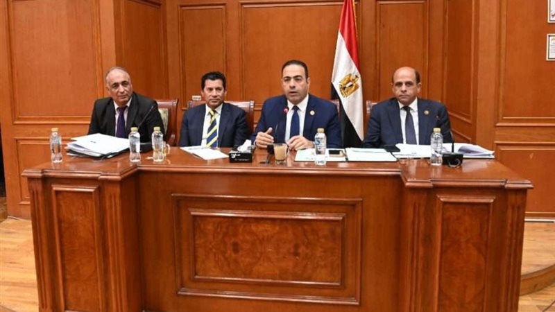 لجنة الشباب بمجلس