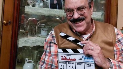 بعد وفاة شقيقة الفنان هشام منصور.. الجمهور يواسيه ويدعو لها
