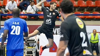 الأهلي يكتسح شبيبة كينشاسا الكونغولي ويصعد لنصف نهائي كأس الكؤوس لكرة اليد