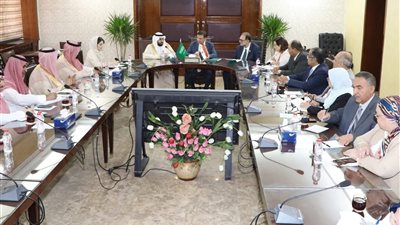 وزير الزراعة يعقد اجتماعًا مع رئيس هيئة الغذاء والدواء السعودية