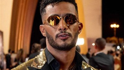 محمد رمضان يشوق جمهوره من كواليس فيلم أسد: «من أراد استطاع»