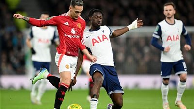 نهائي الدوري الأوروبي.. موعد مباراة مانشستر يونايتد وتوتنهام والقنوات الناقلة