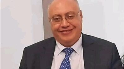  بقرار جمهوري.. مد خدمة رئيس جمارك مطار القاهرة للمرة الثانية