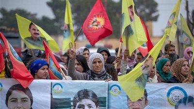 الأكراد السوريون يصرون على حكومة لا مركزية.. ما القصة؟