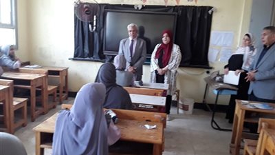 وكيل تعليم الإسماعيلية يتابع لجان امتحانات النقل الثانوي