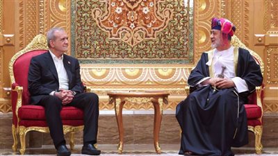الرئيس الإيراني: نقدر دور سلطنة عمان في عملية المفاوضات مع واشنطن