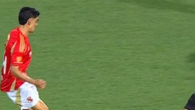 وسام أبو علي يتألق بثنائية.. الأهلي يضرب فاركو بهدفين في الشوط الأول