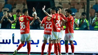 عقب السداسية.. الأهلي يتوج بالنسخة 45 من الدوري 