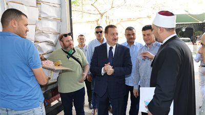 2 طن لحوم.. توزيع صكوك الإطعام على الأسر الأولى بالرعاية في المنوفية