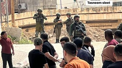 قوات الاحتلال تعتدي على سكان مخيم طولكرم الفلسطيني