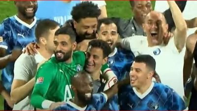 «سلملي على التروماي».. تعليق مثير من سيد عبد الحفيظ على احتفال بيراميدز بالدوري