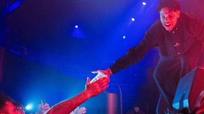 أولى حفلاته الأوروبية.. زياد ظاظا يشعل حماس جمهور مهرجان نوافذ بهولندا