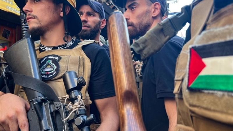 عناصر مسلحة داخل