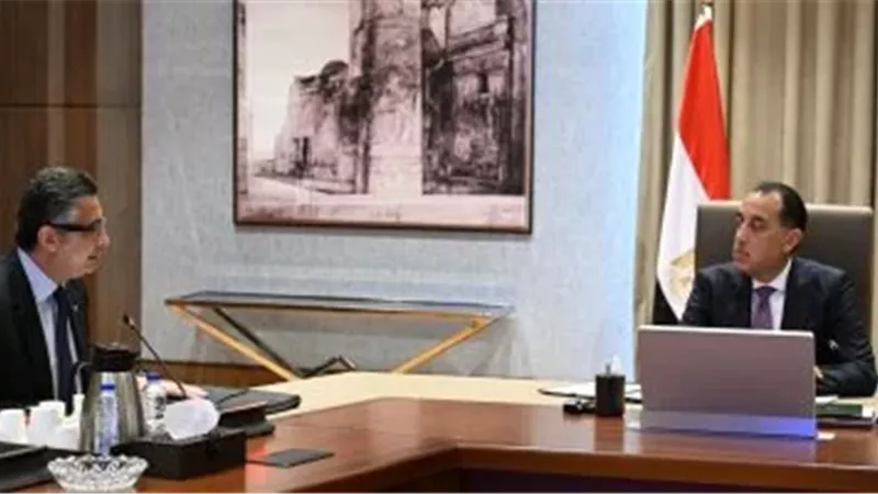 الدكتور شريف فاروق