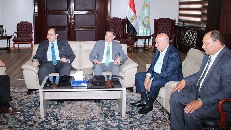 اجتماع وزير الزراعة