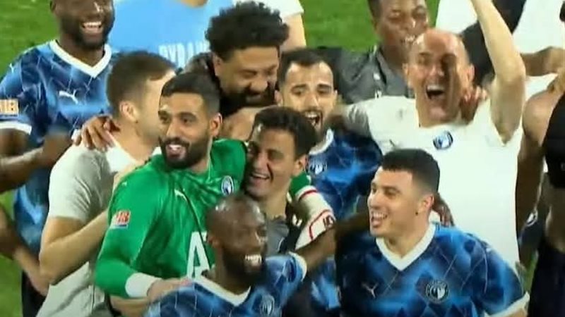 احتفالات بيراميدز
