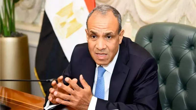 وزير الخارجية د.