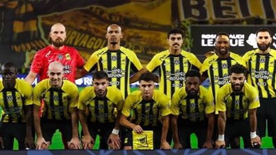 نهائي كأس الملك.. الاتحاد يتقدم على القادسية بالشوط الأول بثنائية مثيرة