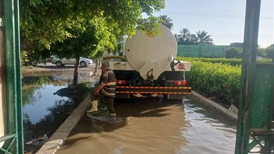 رئيس مدينة بلطيم بكفر الشيخ: نُجري أعمال شفط مياه الأمطار تزامنًا مع التقلبات الجوية
