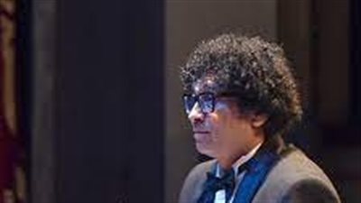 علاء عبد السلام رئيس الأوبرا يتلقى عزاء والده في مسجد الشرطة