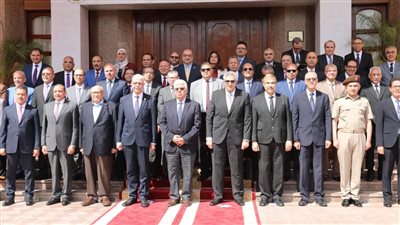 رئيس جامعة كفر الشيخ يشارك في اجتماع المجلس الأعلى للجامعات