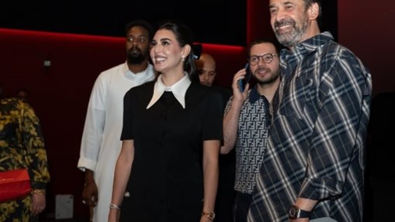 كريم وياسمين في العرض