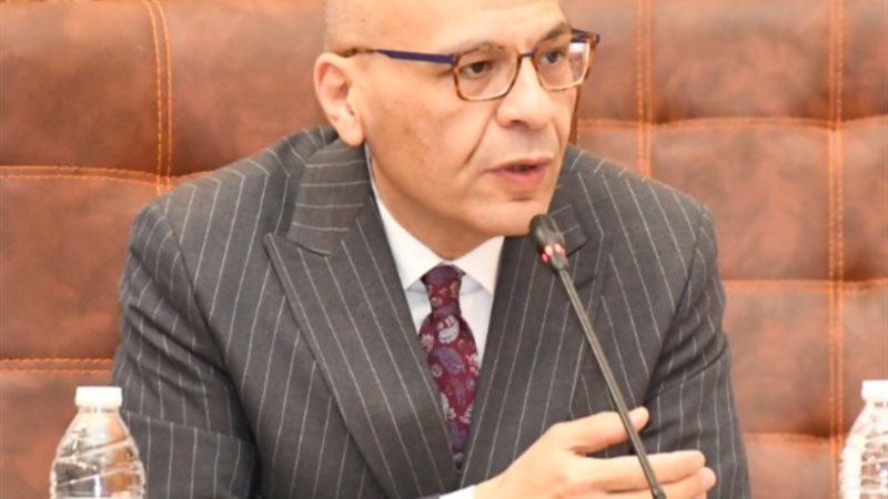 الدكتور احمد أنور