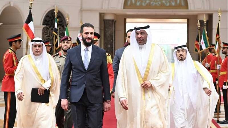 الرئيس الشرع يصل
