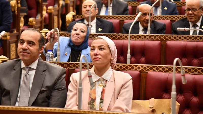 وزيرة البيئة